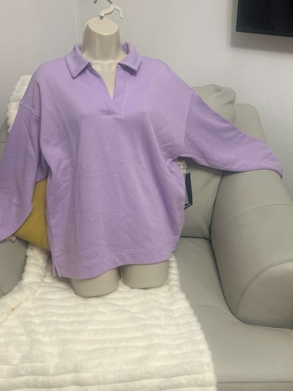 Head Lavender V-Notch Collared Pullover Hoodie